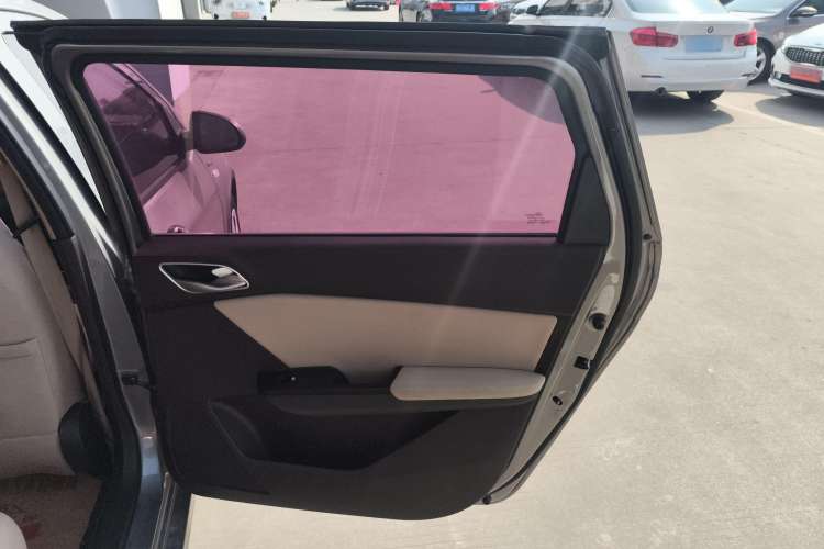 Used Baojun 310W 2017 1.5L Manual Comfort Version China VI Emission Standard