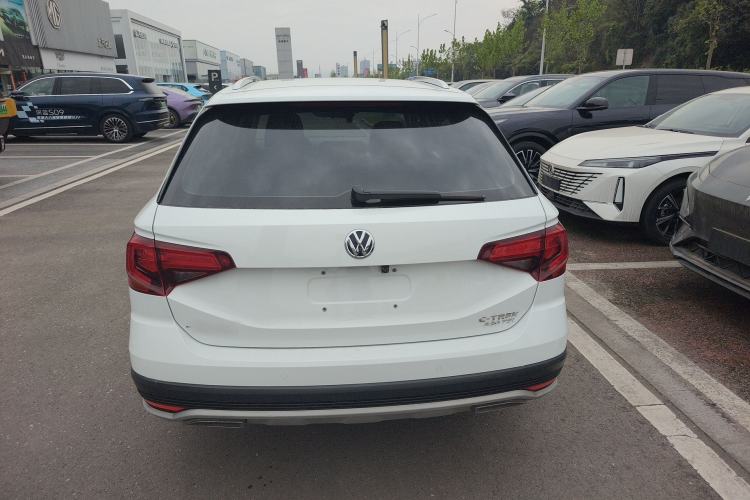 Used Volkswagen C-TREK 2017 230TSI DSG Comfort Version
