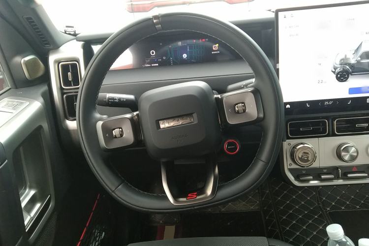 Used iCAR V23 2026 Model V23S 501 Four-Wheel Drive Peak Performance Edition Steering Wheel