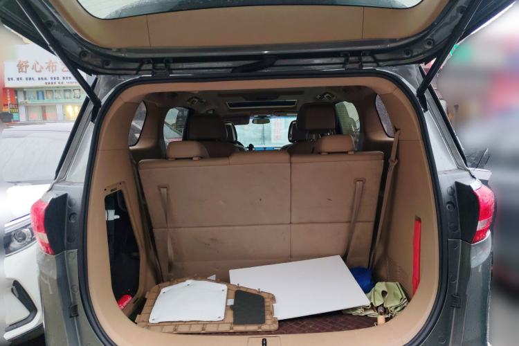 Used Buick GL8 2018 ES 28T Premium Model China VI Standard Trunk