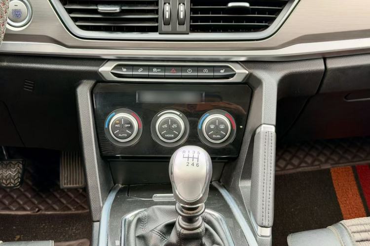 Used Haval H6 2021 Sport Edition 1.5T Manual Elite Smart Connect Version U-Shape Grille Interior 2