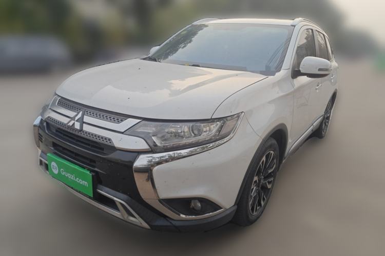 Used Mitsubishi Outlander 2019 2.0L Two-Wheel Drive Comfort Edition 5 Seats China VI Standard