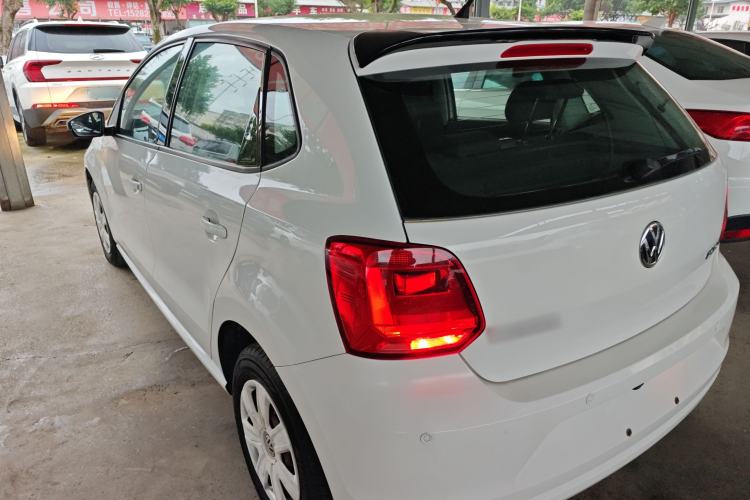 Used Volkswagen Polo 2016 1.4L Manual Fashion Model Rear Left 45 Deg