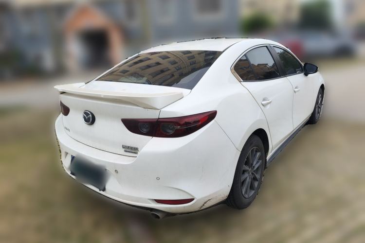 Used Mazda 3 Axela 2020 1.5L Automatic Luxury Version