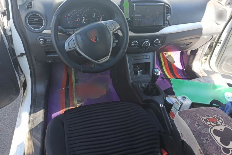 Used Roewe 350 2015 1.5L Manual Luxury Sunroof Edition