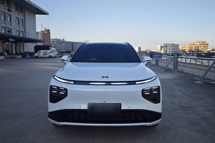 Used XPeng G9 2025 625 Long-Range Max Exterior 2