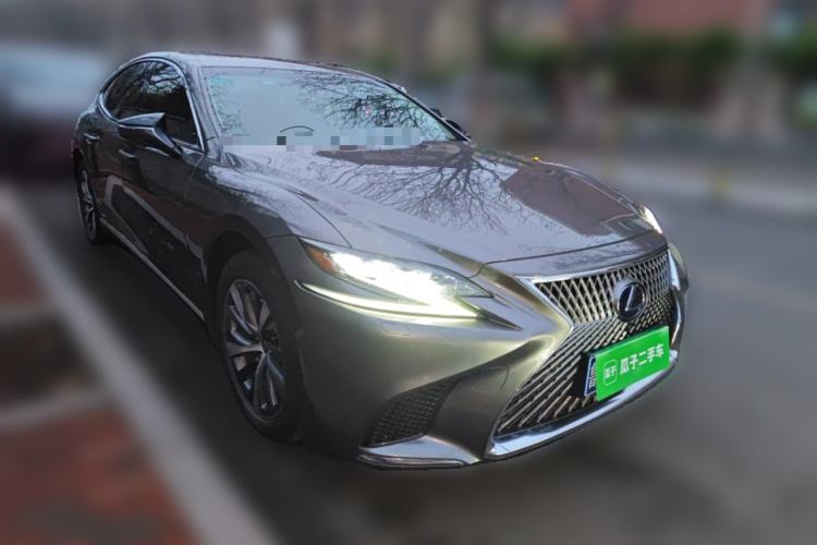 Used Lexus LS 2020 500h Excellence Edition China VI standard Front Right 45 Deg