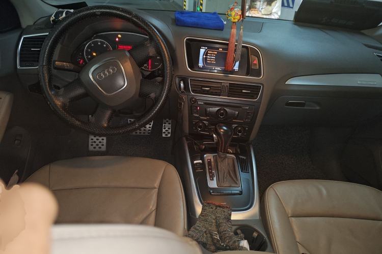 Used Audi Q5 2011 2.0TFSI Technology Model
