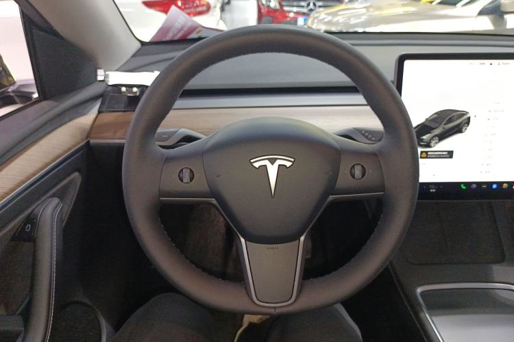 Used Tesla Model Y 2021 Long-Range All-Wheel-Drive Version