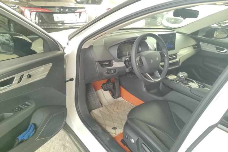 Used Hongqi E-QM5 2024 610 km PLUS