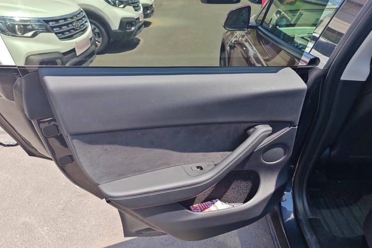 Used Tesla Model Y 2024 Rear-Wheel-Drive Version
