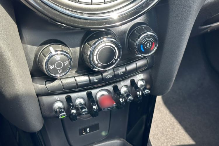 Used MINI MINI 2019 1.5T COOPER Classic Edition