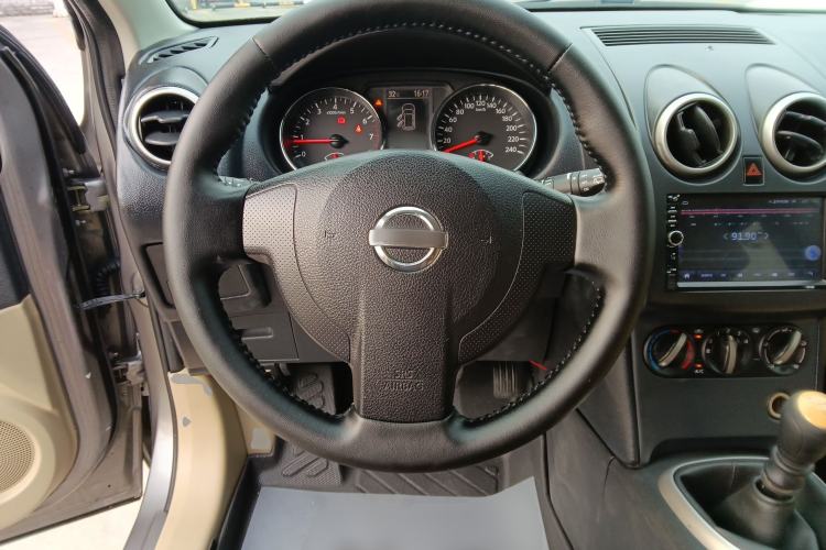 Used Nissan Qashqai 2012 2.0 XL Fire 6MT 2WD Steering Wheel