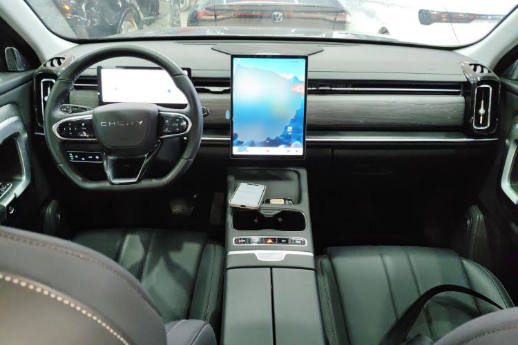 Used Chery Tiggo 7 C-DM 2025 1.5T 120KM Luxury Trim Center Console