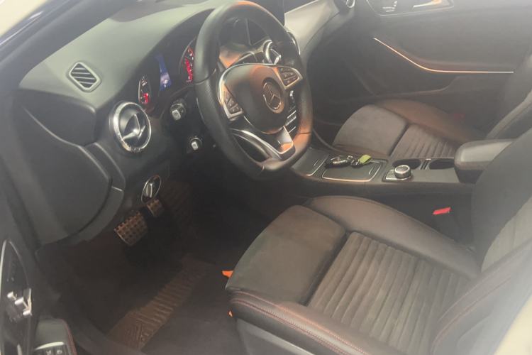 Used Mercedes-Benz CLA 2018 CLA 220 4MATIC Driver Seat