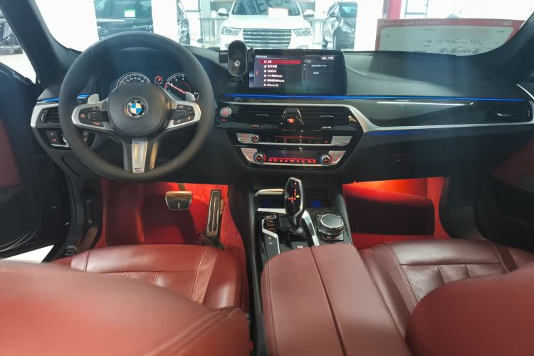 Used BMW 5 Series 2018 530Li Luxury Edition M Sport Package Center Console