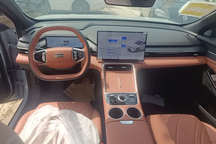 Used Geely Galaxy L6 2025 EM-i 140km Explorer+ Edition
