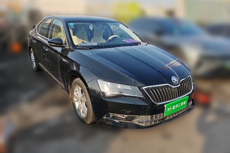 Used Skoda Superb 2016 TSI280 Manual Front-Drive Version Exterior 2