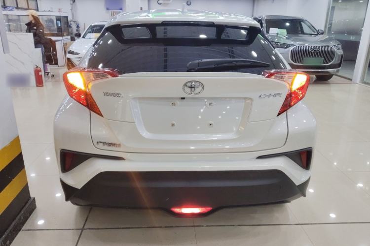 Used Toyota C-HR 2018 2.0L Leading with Sunroof China VI Standard Exterior 4