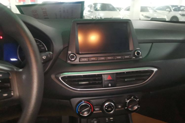 Used Hyundai Celesta 2017 1.6L Automatic Enjoyment Version GLS
