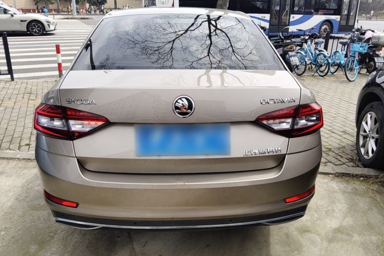 Used Skoda Octavia 2018 1.6L Automatic Luxury Edition