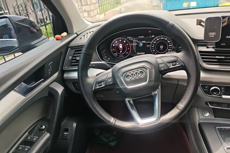 Used Audi Q5L 2018 40 TFSI Prestige Fashion Edition China VI Steering Wheel