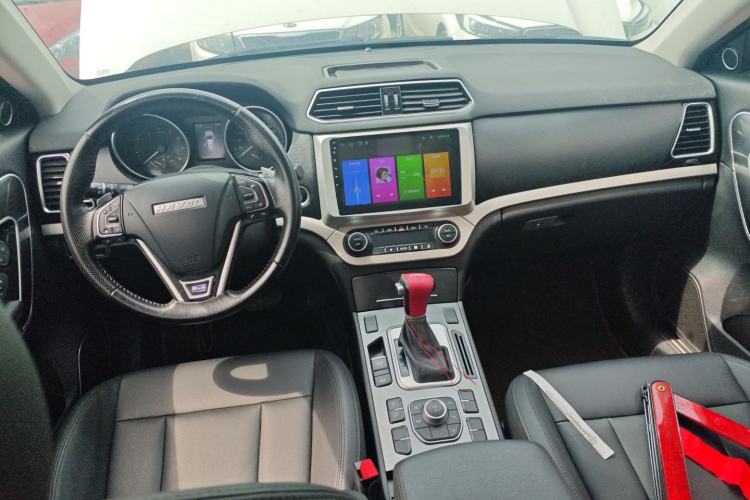 Used Haval H6 Coupe 2016 Blue Label 1.5T Automatic Two-Wheel Drive Urban Model Center Console