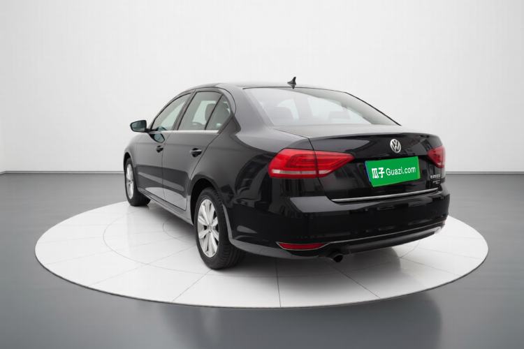 Used Volkswagen Lavida 2015 1.6L Automatic Comfort Edition
