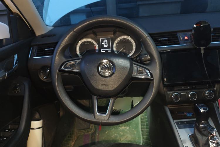 Used Skoda Octavia 2019 TSI230 DSG SmartDrive Luxury Edition China VI
