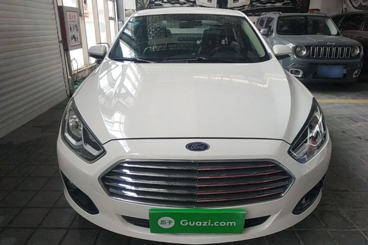 Used Ford Escort 2015 1.5L Manual Comfort Model Front