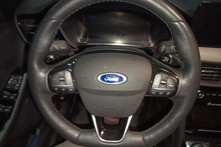 Used Ford Escape 2020 EcoBoost 245 Four-Wheel Drive Luxury Edition