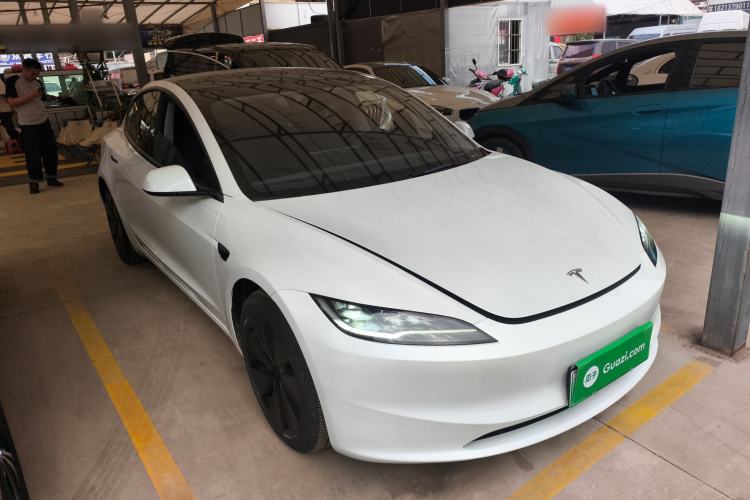 Used Tesla Model 3 2023 Long-Range All-Wheel-Drive Version Front Right 45 Deg