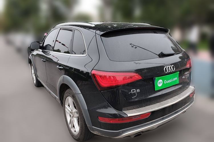 Used Audi Q5 2018 Collector's Edition 40 TFSI Technology Model
