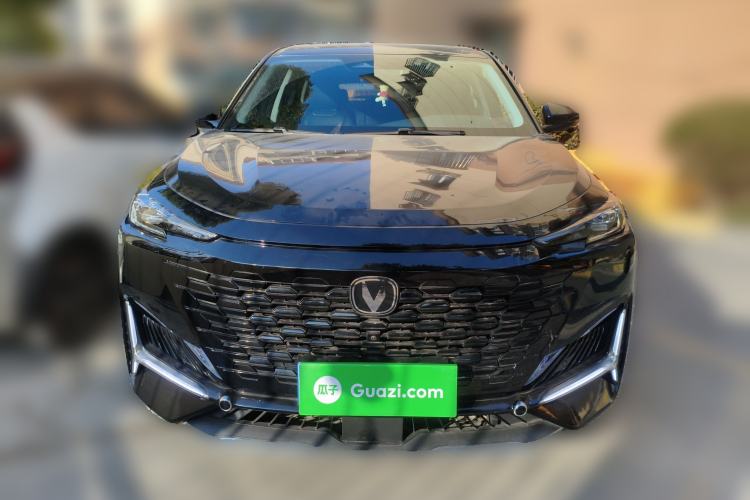 Used Changan UNI-K 2023 2.0T Two-Wheel Drive YueShang Trim
