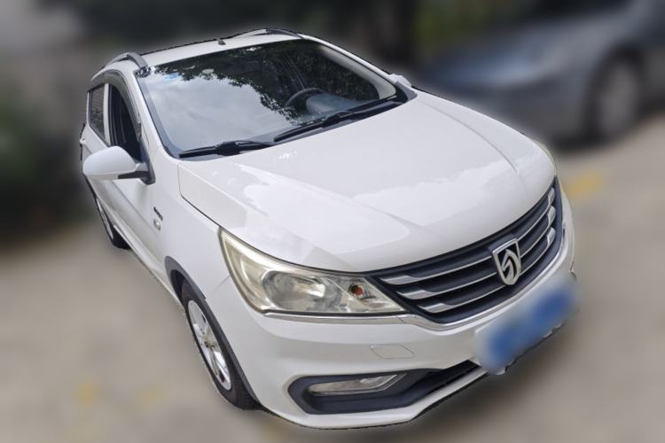 Used Baojun 310 2017 1.5L Manual Fashion Model Front Right 45 Deg