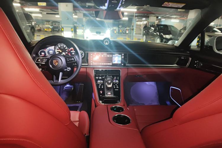 Used Porsche Panamera 2023 Panamera 4 E-Hybrid Executive Long Wheelbase Platinum Edition 2.9T Center Console