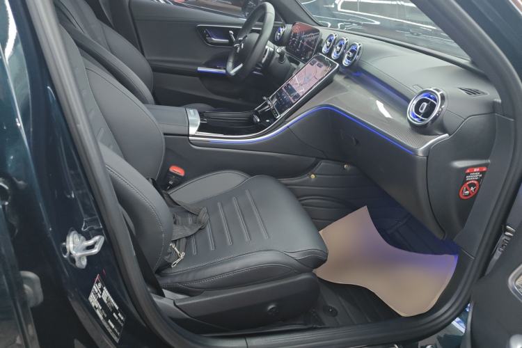 Used Mercedes-Benz C-Class 2023 Restyled C 260 L Night Edition Sports Version Right Front Seat