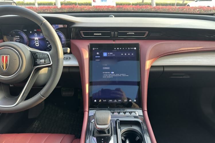 Used Hongqi H5 2025 2.0T Automatic Flag Edition – 500 000 Units Commemorative Version