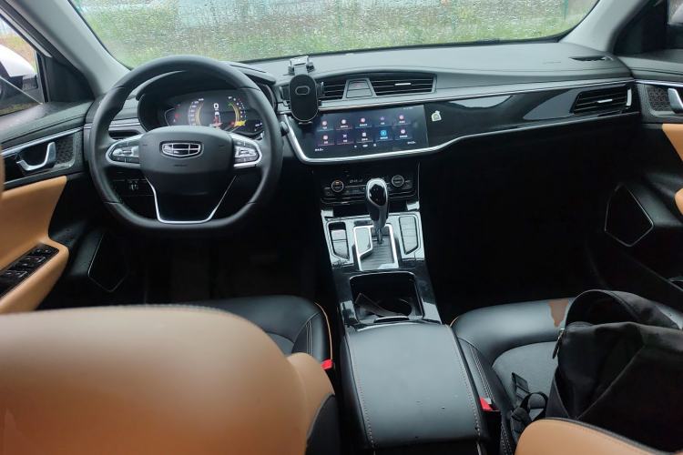 Used Geely Auto Emgrand GL 2020 1.4T CVT Luxury Model Center Console