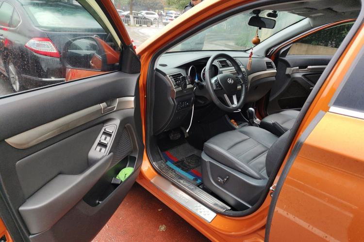 Used BAIC Senova X65 2015 2.0T Automatic Elite Model