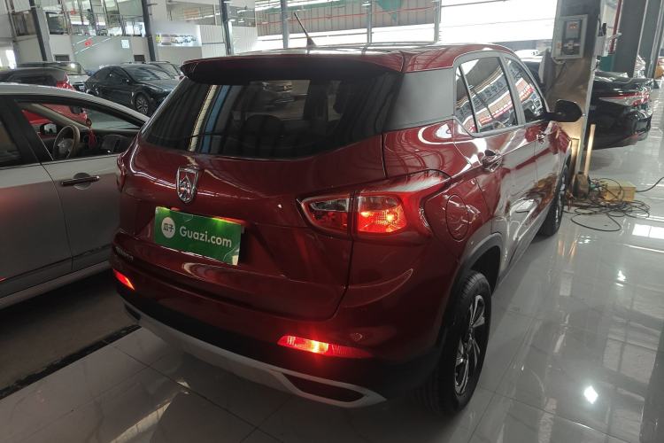 Used Baojun 510 2017 1.5L manual Comfort trim