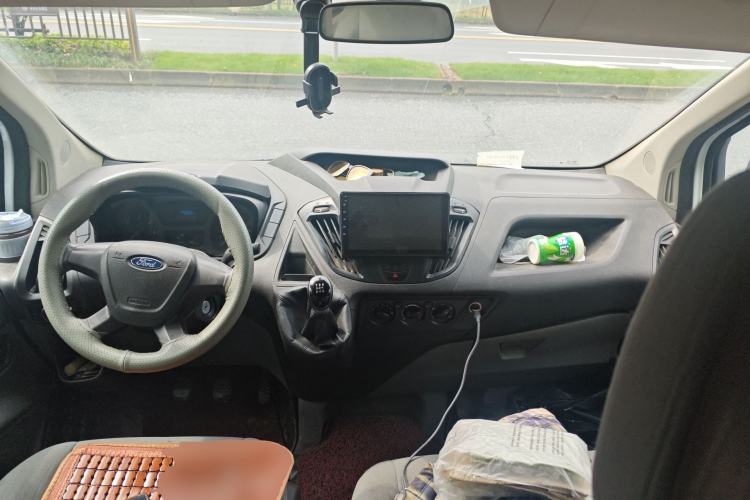 Used Ford Transit 2019 2.0T Diesel Multi-Purpose Commercial Vehicle Short Wheelbase Mid-Roof Design 6-Seater China VI Standard Center Console