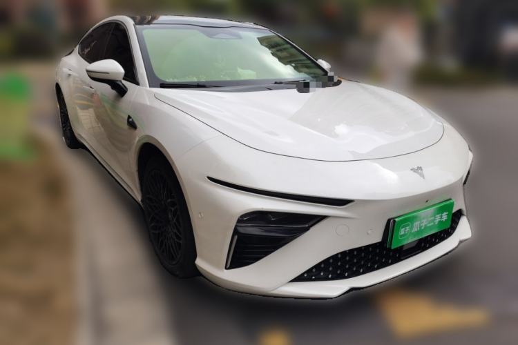 Used NETA S 2022 All-Electric 715 km Range Rear-Drive Deluxe Version Front Right 45 Deg