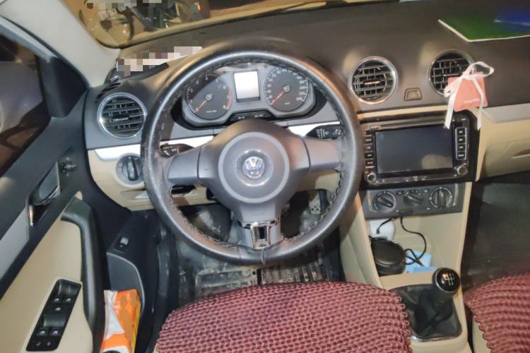 Used Volkswagen Jetta 2013 1.6L Manual Comfort Model
