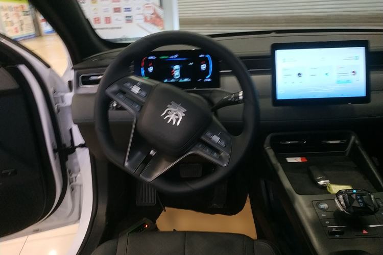 Used BYD Qin PLUS 2025 DM-i Smart Drive 55KM Leading Model