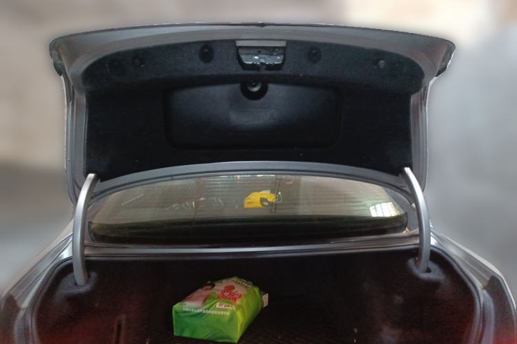 Used BMW 5 Series 2012 523Li Leading Model Trunk