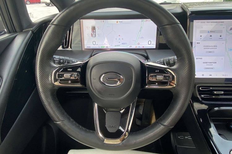 Used GAC Trumpchi M8 2023 Zongshi Series Dual-Motor Flagship Edition Interior 9