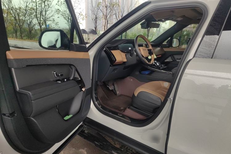 Used Land Rover Range Rover Sport 2023 400PS Dynamic SE
