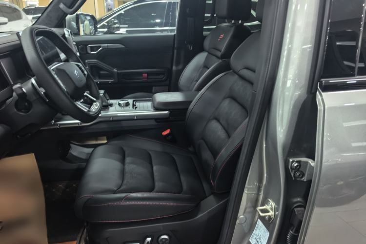 Used JETOUR Traveler 2025 2.0TD DCT XWD Cross+ Interior 3