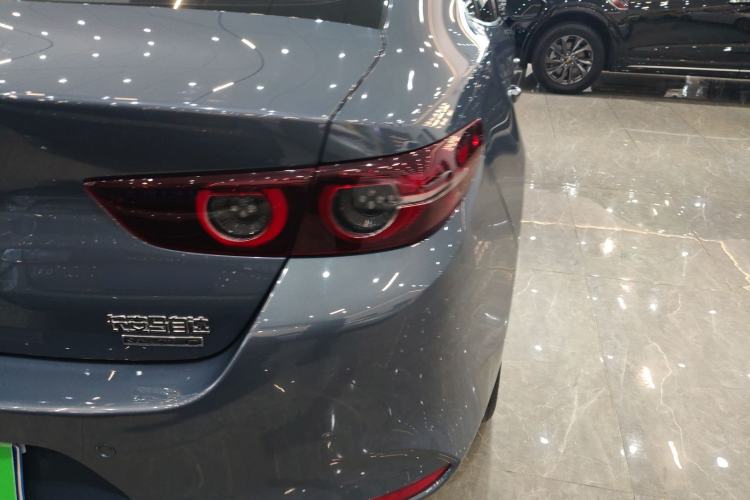 Used Mazda 3 Axela 2023 2.0L Automatic Zhiyao Edition Right Rear Taillight